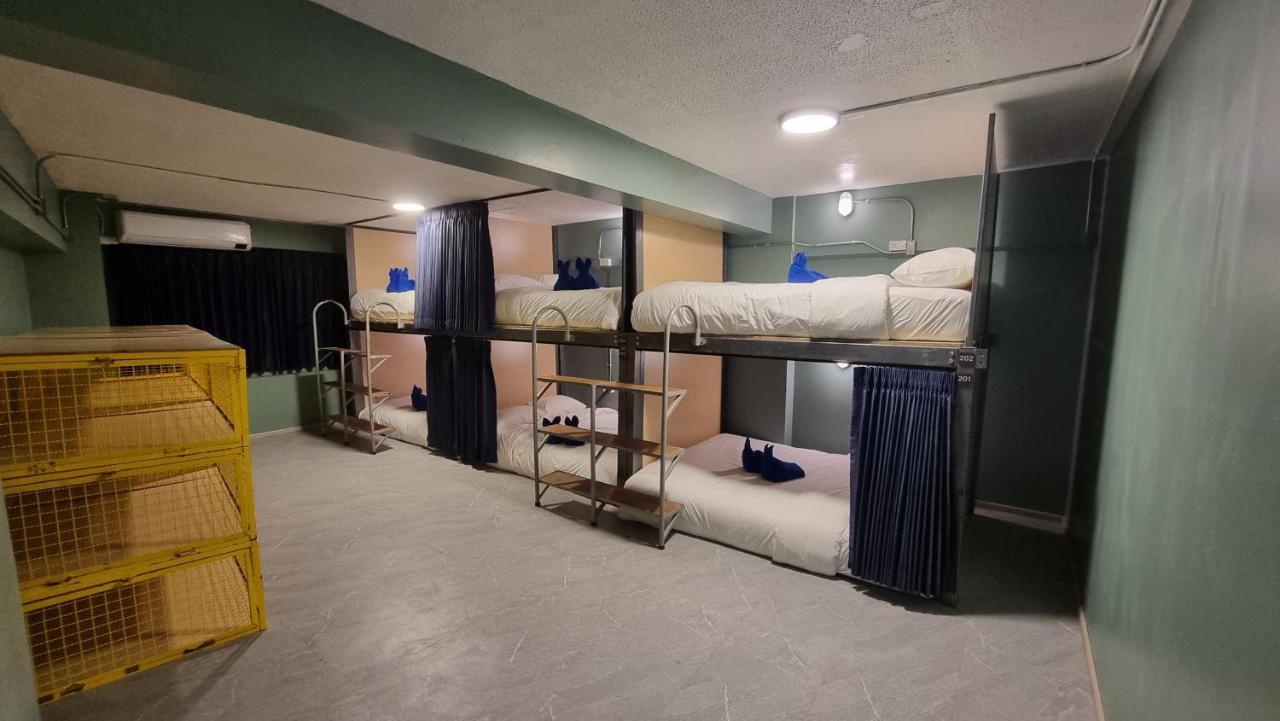 Glur Hostel Pattaya Walking Street Ngoại thất bức ảnh
